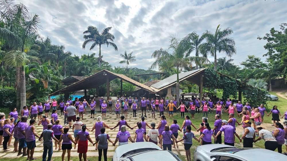 MAIS DE 100 IDOSOS ESTIVERAM REUNIDOS EM PASSEIO